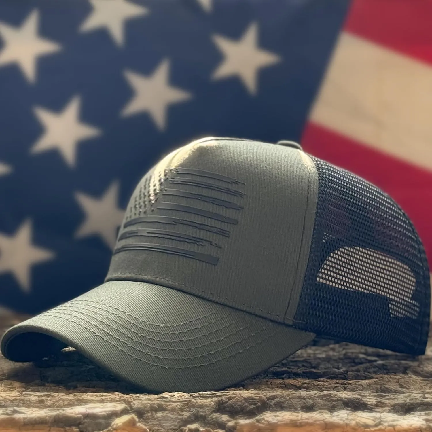 American Flag Trucker Hats, USA hat for Men and Women - Adjustale Baseball Cap, Outdoor Mesh Snap Back - for Daily Use