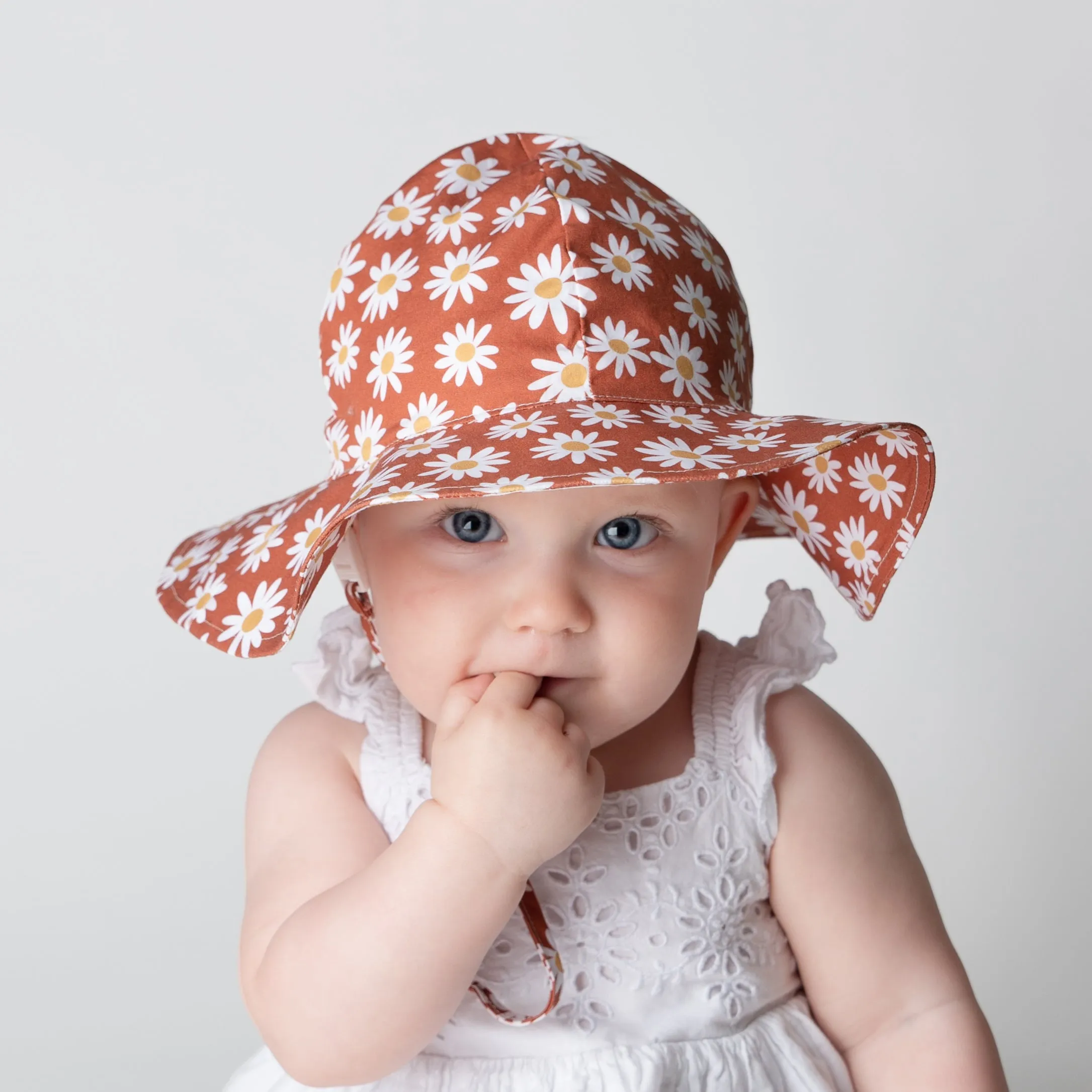 Ginger Daisy Sunhat UPF 50  with Adjustable Breakaway Strap